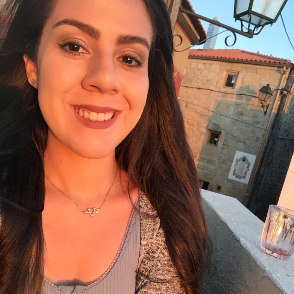 Meet your Posher, Stephany